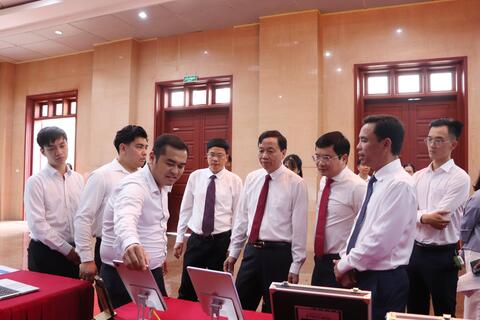 Lễ ký kết biên bản ghi nhớ giữa UBND Tỉnh Lai Châu và học viện công nghệ bưu chính viễn thông