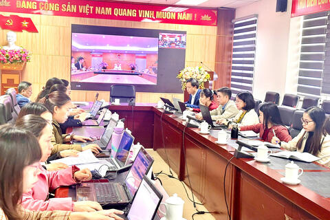 HỘI NGHỊ TRỰC TUYẾN GÓP Ý NGHỊ ĐỊNH QUY ĐỊNH CHI TIẾT MỘT SỐ ĐIỀU CỦA LUẤT CHUYỂN ĐỔI SỐ