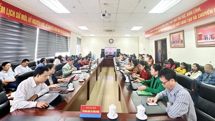 Tập huấn Sổ tay đảng viên điện tử