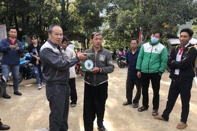 Trung_tam_Kiem_dinh_va_Phat_trien_khcn_tinh_Lai_Chau_kiem_dinh_can_mien_phi_cho_ba_con_nhan_dan_xa_sin_Suoi_ho_huyen_Phong_Tho_689e2