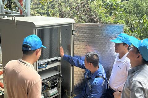 Kiểm tra tình hình xây dựng và đưa vào hoạt động trạm BTS phủ sóng thôn bản lõm sóng trên địa bàn tỉnh Lai Châu
