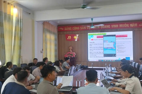 Bồi dưỡng kiến thức Chuyển đổi số, An toàn, An ninh và bảo mật thông tin cho cán bộ, công chức, viên chức tại xã Pa Tần