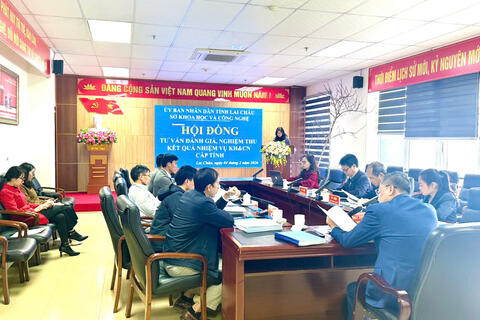 Hội đồng tư vấn đánh giá, nghiệm thu kết quả thực hiện đề tài khoa học và công nghệ “Hoàn thiện quy trình nhân giống và trồng cây Hà thủ ô đỏ (Fallopia multiflora (Thumb.) Haraldson) phục vụ phát triển hàng hóa tại tỉnh Lai Châu”, mã số ĐTLC.06/21