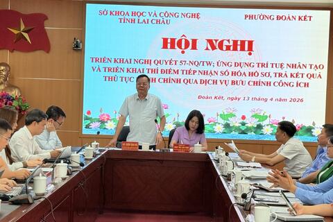 Hội nghị triển khai Nghị quyết 57-NQ/TW gắn với ứng dụng trí tuệ nhân tạo và thí điểm dịch vụ bưu chính công ích tại UBND phường Đoàn Kết, tỉnh Lai Châu