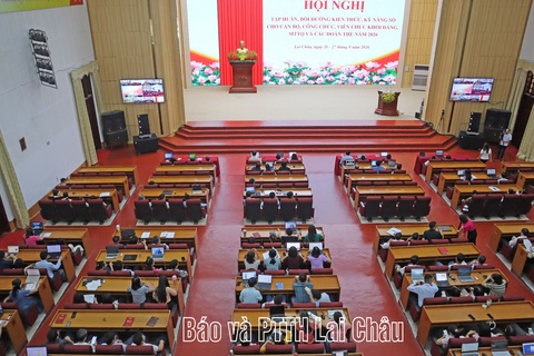 Lai Châu bồi dưỡng kiến thức, kỹ năng số cơ bản cho cán bộ khối Đảng, MTTQ và các đoàn thể