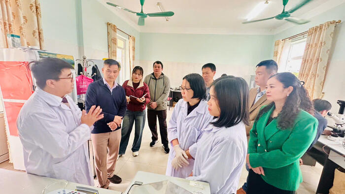 Tập huấn Kỹ thuật tách, chiết AND, nhân bản gen PCR, phân tích đa dạng di truyền và nhận dạng mẫu thực vật bằng phương pháp mã vạch AND ( AND Barcoding), phân tích số liệu, lập báo cáo