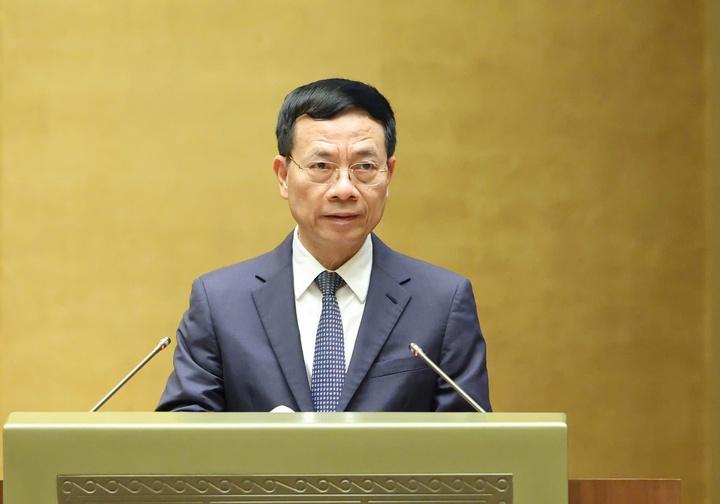 Bộ trưởng Bộ KH&amp;CN Nguyễn Mạnh Hùng báo cáo tại Kỳ họp thứ 10, Quốc hội khóa XV.